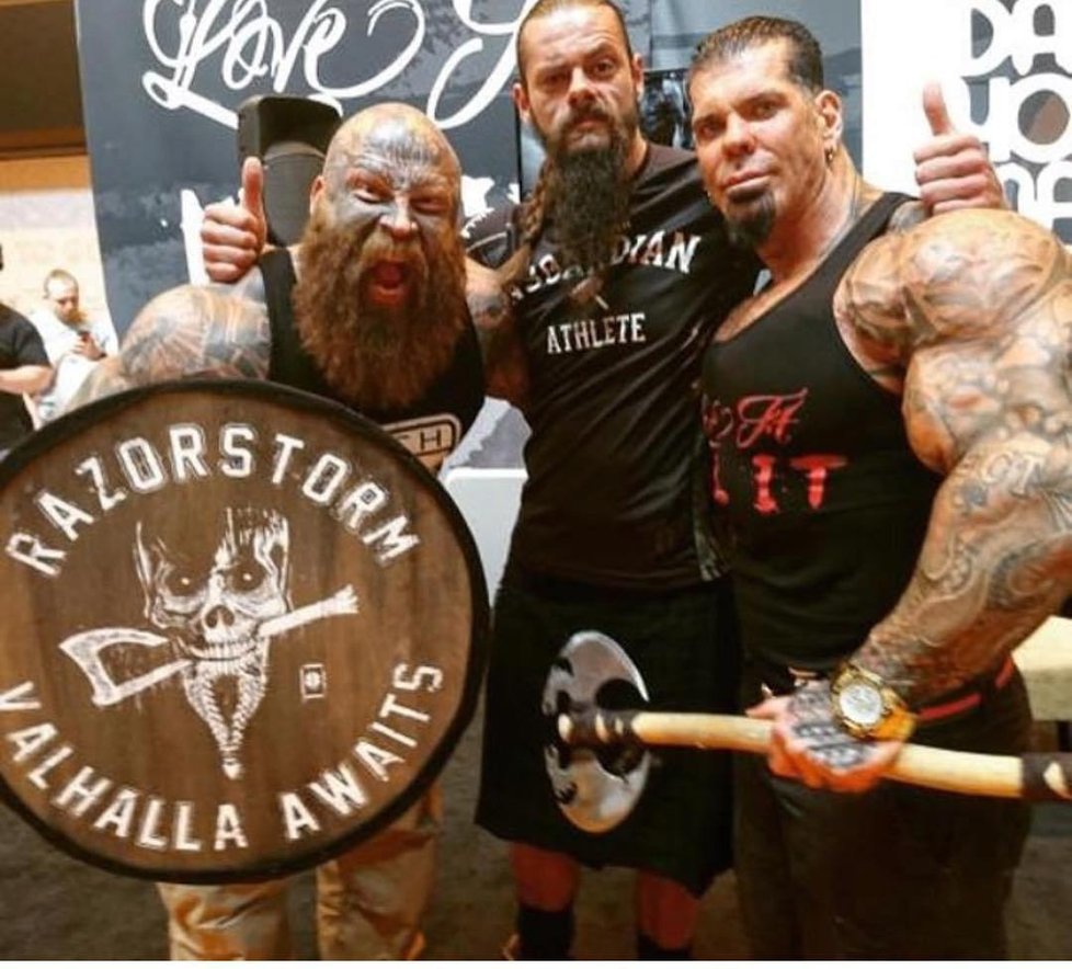 Kulturista Rich Piana skončil v kómatu. Na Instagramu se vždy chlubil svými svaly.