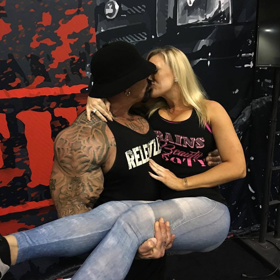 Kulturista Rich Piana skončil v kómatu. Na Instagramu se vždy chlubil svými svaly.