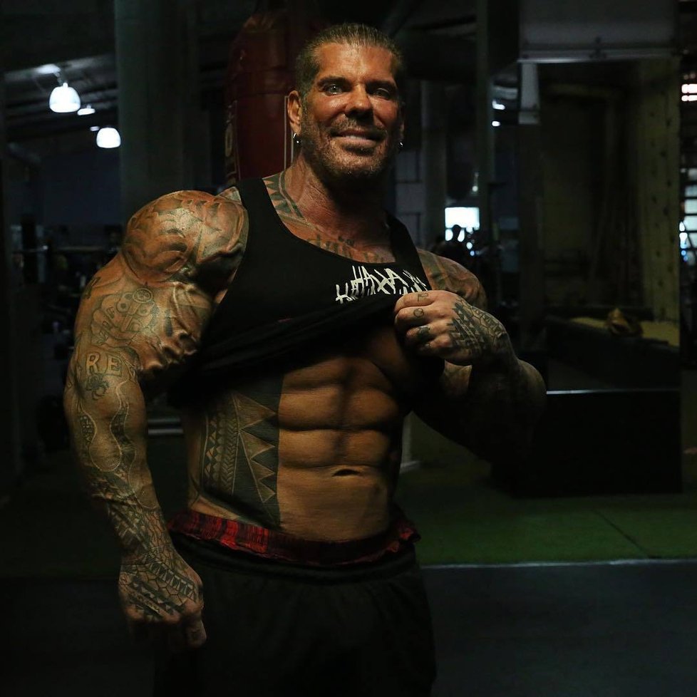 Kulturista Rich Piana skončil v kómatu. Na Instagramu se vždy chlubil svými svaly.