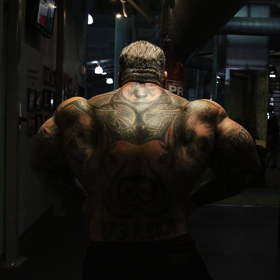 Kulturista Rich Piana skončil v kómatu. Na Instagramu se vždy chlubil svými svaly.