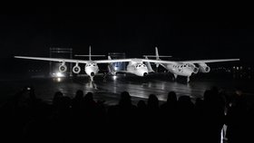 Vesmírná loď SpaceShipTwo se těší na vás i na vaše peníze