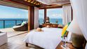 Richard Branson využívá Necker Island jako svou soukromou rezidenci, zároveň zde ale vybudoval luxusní rezort, který pronajímá Richard Branson využívá Necker Island jako svou soukromou rezidenci, zároveň zde ale vybudoval luxusní rezort, který pronajímá