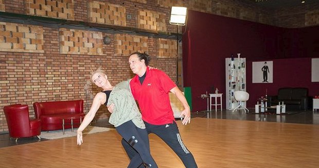 Richard Genzer pilně trénuje na taneční soutěž StarDance.