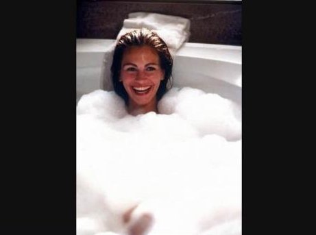 Julia Roberts ve filmu ve vaně