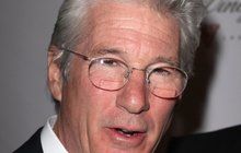 Richard Gere (64) se rozvádí: O manželku přišel kvůli buddhismu!