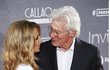 Richard Gere (66) a Alejandra Silva na premiéře Gerova filmu The Time Out of Mind. Jsou zamilovaní až po uši, co na tom, že je od sebe děli 34 let!