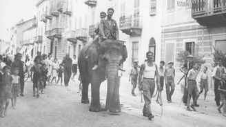 Americký dobrodruh Richard Halliburton: Přes Alpy na slonovi ve stopách Hannibala
