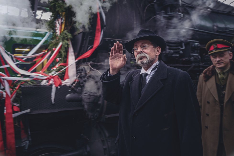 Slavný návrat do Prahy - tak zní název kolekce fotografií Richarda Horáka. Ten za ně obdržel 1. cenu v kategorii Praha stoletá. Fotografie odkazují na rekonstrukci návratu prvního prezidenta ČSR Tomáše G. Masaryka do Prahy.