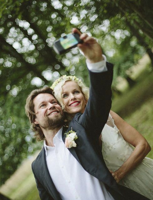 Svatební selfie Richarda Krajča a Karin Babiské