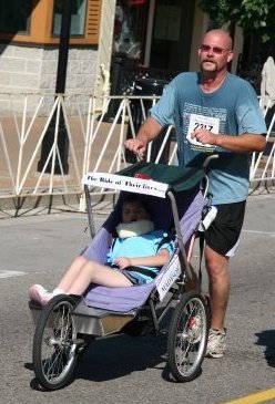 S dcerou už zvládl přes 70 závodů