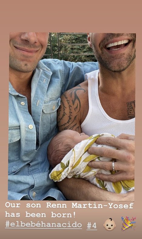 Zpěvák Ricky Martin se raduje z narození dalšího syna