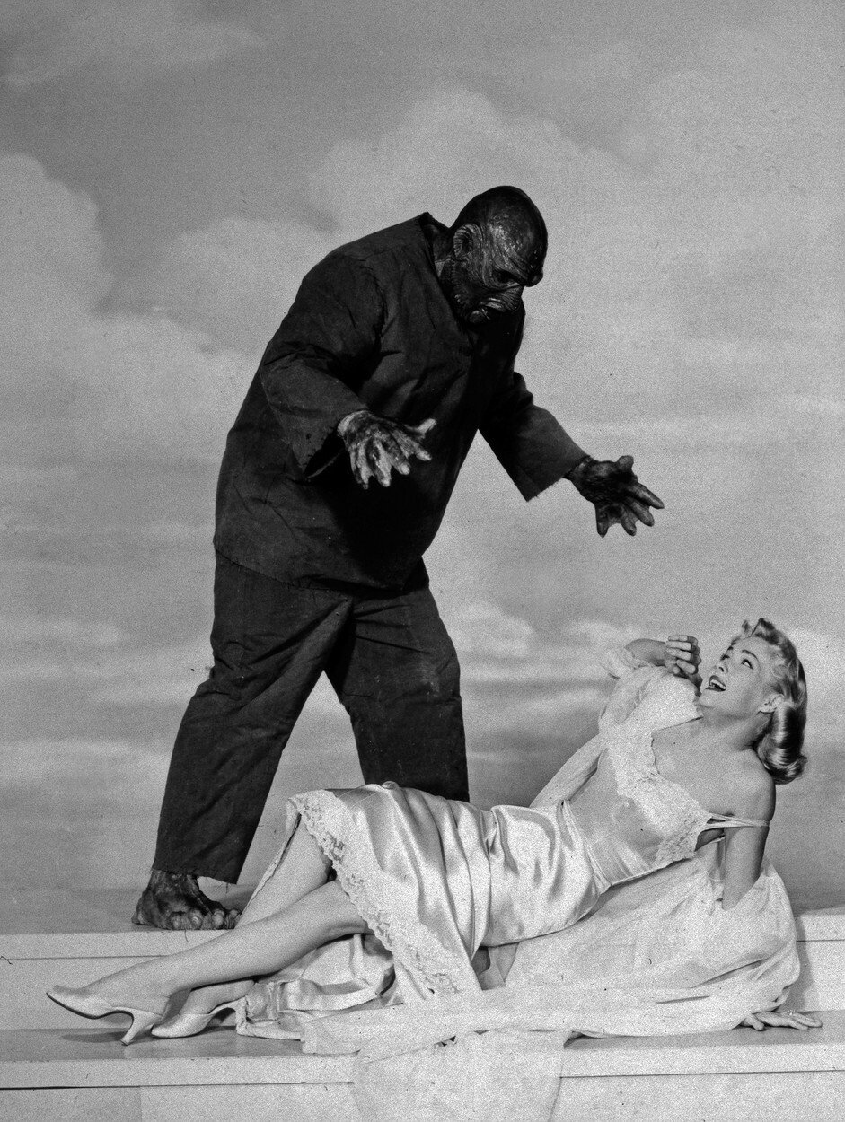 Pomsta netvora (1955): Ricou Browning a Lori Nelson