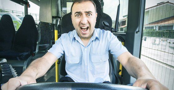 Co uděláte, když řidič autobusu zešílí?