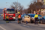 Černé středeční odpoledne pro majitele aut v Brně-Líšni. Řidič Lancie nezvládl řízení a naboural čtyři osobáky. Policie čeká na rozbor jeho krve, zda nebyl pod vlivem alkoholu.