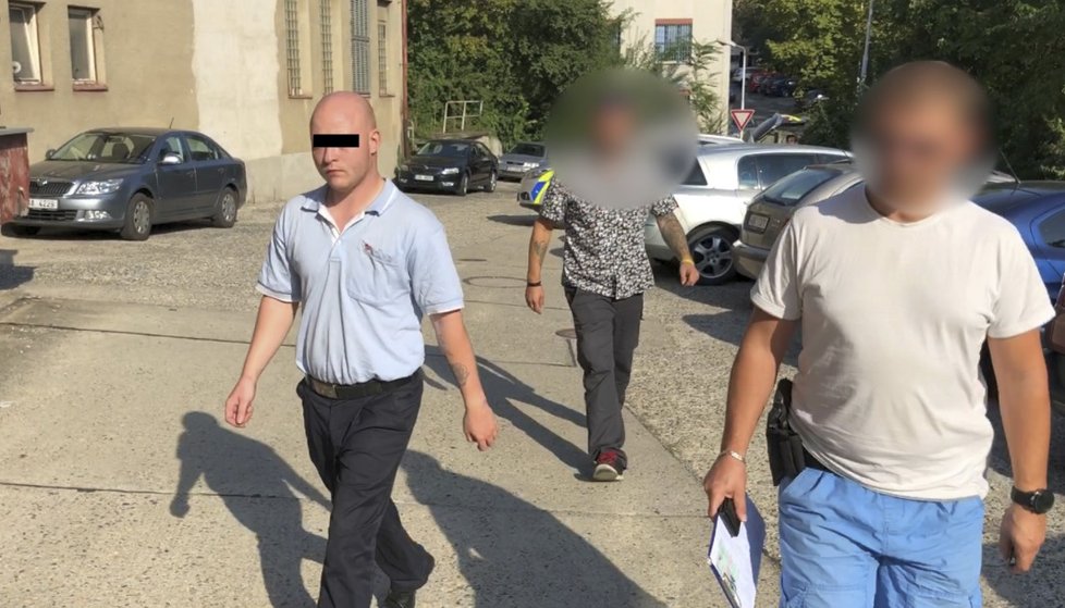 Policisté v Holešovicích narazili na zfetovaného řidiče MHD.