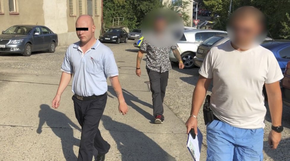 Policisté v Holešovicích narazili na zfetovaného řidiče MHD.