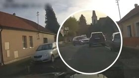 Nebezpečné pronásledování BMW u Budyně nad Ohří.