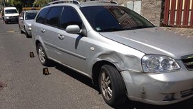 Řidička nejprve nabourala jiné auto, pak měla problémy s parkováním