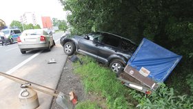 Řidička v Sušici usnula za volantem a nabourala odstavené auto.