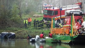 Neviděla jsem tu řeku: Při kuriózní autonehodě skončily tři ženy ve vodě