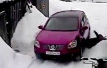 Žena se mstila za škrábanec na autě: Sousedku několikrát přejela!