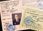 V Moskvě vydražili Brežněvův řidičský průkaz za 1,5 milionu rublů