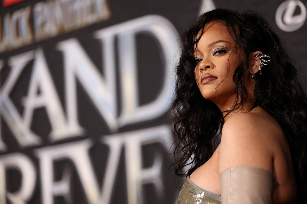 Rihanna na premiéře filmu Black Panther: Wakanda Forever