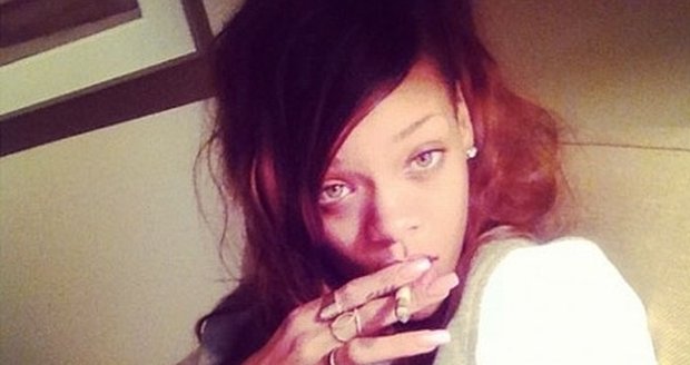 Rihanna často ráda pokuřuju marihuanu