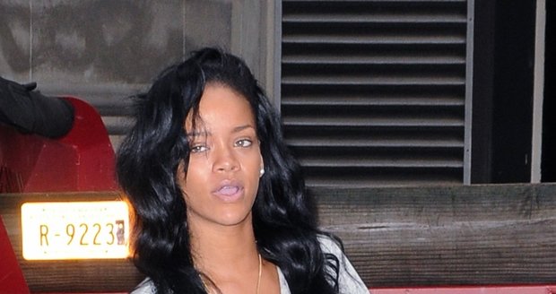 Rozespalá Rihanna