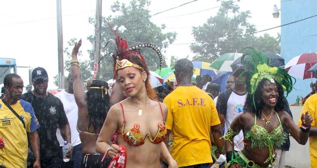Rihanna se na karnevalu pěkně odvázala