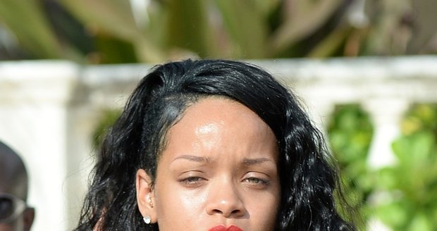 Rihanna dala na odiv své poprsí