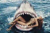 Rihanna plavala se žraloky a ti si pochvalují: Je k sežrání…