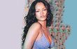 Rihanna je mistryní dráždivých póz a smyslných pohledů.
