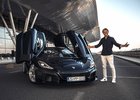 První zákaznický Rimac Nevera doručen. Raduje se z něj šampion F1