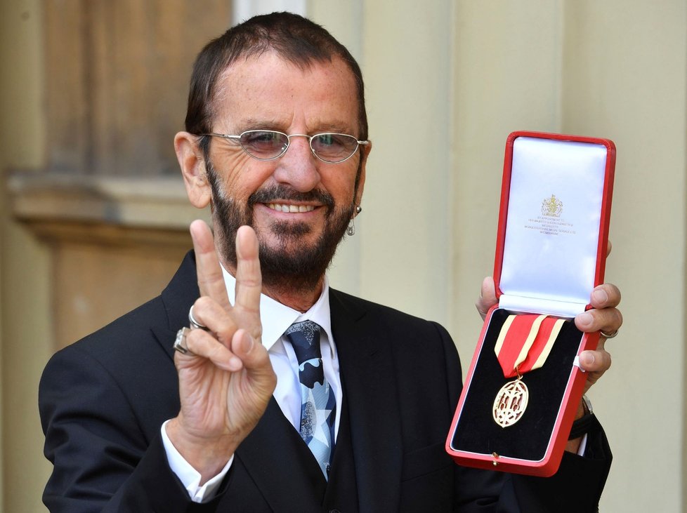 Ringo Starr se stal rytířem.