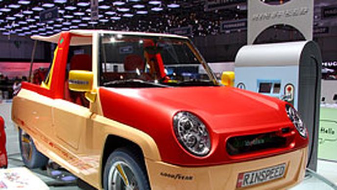 Rinspeed v Ženevě: Elektřina a bambus Rinspeed v Ženevě: Elektřina a bambus