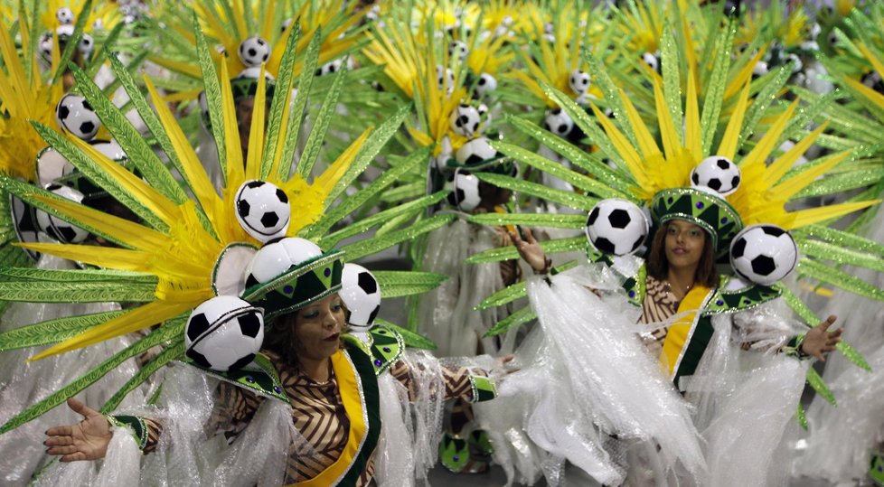 Brazilci v rámci karnevalu nezapomněli ani na jeden ze svých nejoblíbenějších sportů, na fotbal.