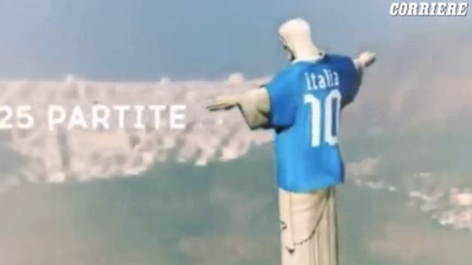 Brazilci zuří – sochu Krista v Riu oblékla italská televize do fotbalového dresu. Je to prý zločin