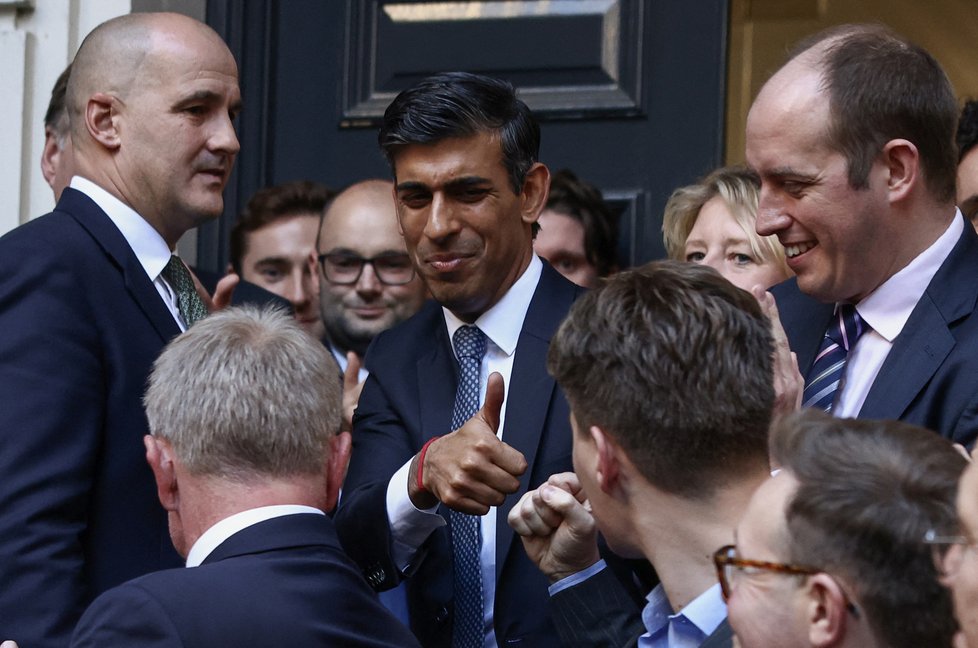 Rishi Sunak coby vítěz v boji o křeslo nového premiéra Británie (24.10.2022)