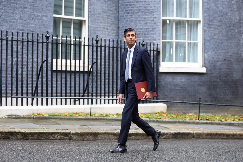 Rishi Sunak v Downing Street.