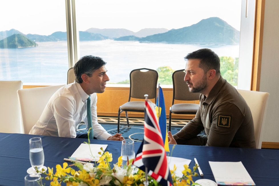 Summit G7: Ukrajinský prezident Volodymyr Zelenskyj a britský premiér Rishi Sunak (20.5.2023)