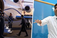 Britský premiér čelí kritice: Místo vlaku volí boháč Sunak vrtulníky a tryskáče