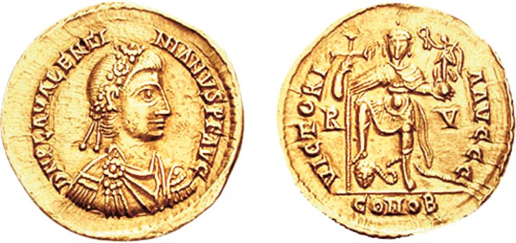 Výše daně byla stanovena nákladem na jednoho vojáka, nejbohatší senátoři odváděli 90 solidů, což je více jak 400 gramů zlata. Na obrázku solidus Valentiniana III.