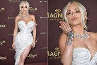 Zpěvačka Rita Ora s hlavou v oblacích: Šperky v hodnotě téměř 100 milionů zůstaly v letadle!