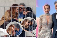 Sexy Rita Ora už není k mání! Po koketování s polyamorií utajená veselka s režisérem