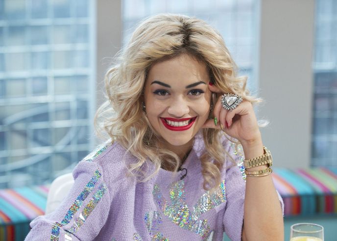 Rita Ora a její vlasové proměny 