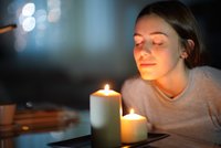 Jak dostat pozitivní energie do bytu? Vyzkoušejte tyhle rituály!