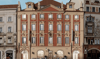 V historickém centru Prahy roste luxusní hotel Ritz-Carlton. Výstavba má zpoždění
