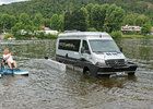 Vyzkoušeli jsme plovoucí auto Trimaran Sprinter: 6 tun na Vltavě a trocha nervozity