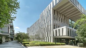 Trinity Banking Group kupuje pražský komplex Riverside Karlín za 300 milionů eur Trinity Banking Group kupuje pražský komplex Riverside Karlín za 300 milionů eur